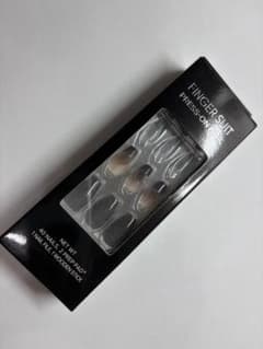 FINGER SUIT PRESS-ON NAIL　新品未使用品 即日発送のサムネイル