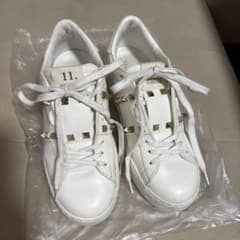 VALENTINO GARAVANI ロックスタッズ スニーカー ホワイト - メルカリ