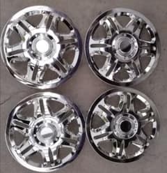 12インチ、ホイールキャップ、メッキ！4本セット！のサムネイル
