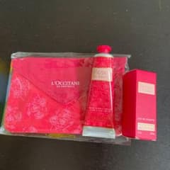 ロクシタンハンドクリーム　香水のサムネイル