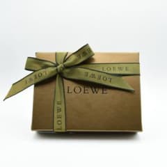 【未使用・美品】ロエベ　LOEWE　本革　名刺入れのサムネイル