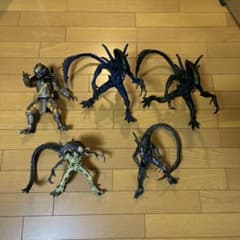 プレデターとエイリアン フィギュア 5体セット 値下げ交渉可 プレデターとエイリアン フィギュア 5体セット 値下げ交渉可 - メルカリ