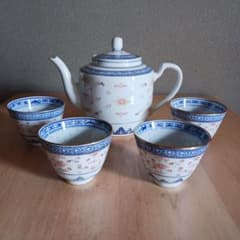 景徳鎮染付金彩花紋　青花　蛍手透彫　ポット&カップ5点　蛍焼 ホタル 、陶器製のサムネイル