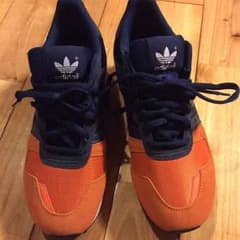 adidas（アディダス）スニーカーのサムネイル