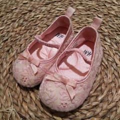 ピンク花柄レースバレーシューズのサムネイル