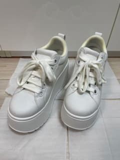 鈴木亜美さん✴︎厚底スニーカーSサイズ 鈴木亜美さん厚底スニーカーホワイトSサイズ - メルカリ