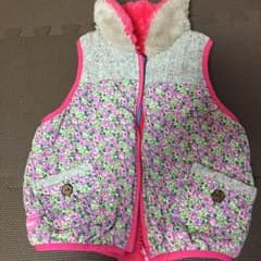 １月いっぱい値下げ‼もこもこ子供ベストのサムネイル
