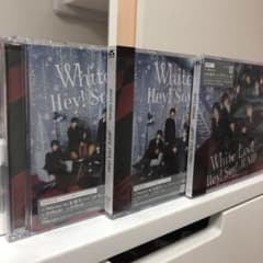 White Love 〈通常盤/初回限定版1/初回限定版2〉 セットのサムネイル