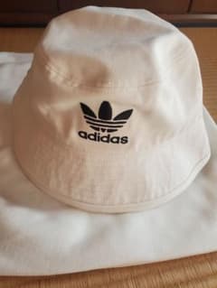 adidas帽子のサムネイル