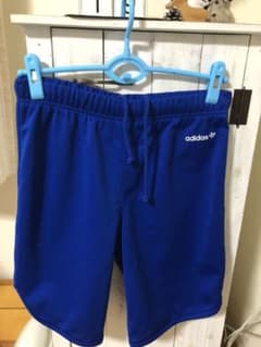 アディダスオリジナルス　ハーフパンツのサムネイル