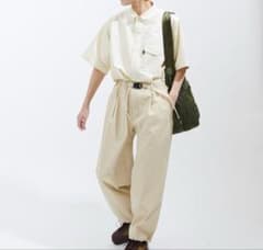 GRAMICCI ナイロンパンツ ベージュ Mのサムネイル