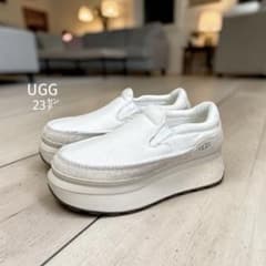 美品✨ UGG マリンスリップオン 23㌢ キャンバス ホワイト スリッポン