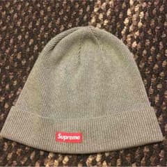 supremeニット帽のサムネイル