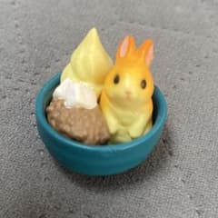 ミニチュア うさぎ スイーツ ミニフィギュアのサムネイル