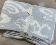 【新品】メルカリ最安値！！カシウエア ダマスク柄　ハーフブランケット Kashwere カシウエア Damask Half Blanket - メルカリ