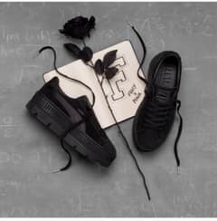 fenty puma 厚底スニーカーのサムネイル