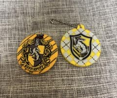 ハリーポッター ハッフルパフ 刺繍缶バッジ ラバーミラーのサムネイル