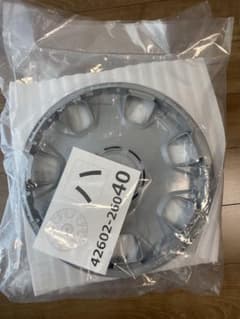 新品 未使用ハイエース200系 純正ホイールキャップ4枚のサムネイル