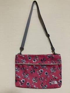 【kansei様専用】ノースフェイス　サコッシュ　花柄のサムネイル