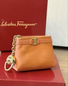 Salvatore Ferragamo フェラガモ バック型チャーム　オレンジのサムネイル