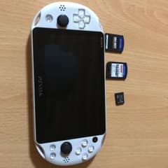 ビータ本体とカセット二枚と充電器あとメモリーカードのサムネイル