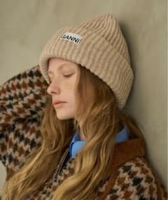【GANNI】ビーニー　ニット帽　ベージュ GANNI（ガニー） ニット帽 Structured Rib Beanie A4429 A6051 A6207