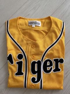 阪神タイガース　Tigers キッズユニフォーム 160センチのサムネイル