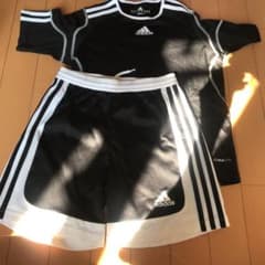 adidas アディダス ハーフパンツとTシャツのサムネイル