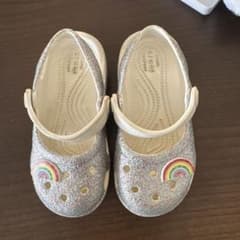 Crocs キッズ サンダル シルバー ラメ レインボーのサムネイル