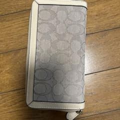 COACHの長財布のサムネイル