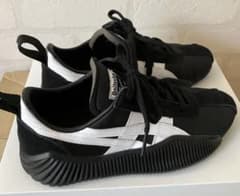 Onitsuka Tiger アクロモント ブラック/ホワイト 24cm - メルカリ