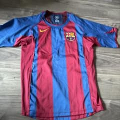 バルセロナ サッカーユニフォーム エトーのネーム入り - メルカリ