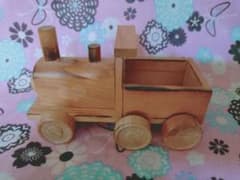 昔懐かしい 木製汽車型おもちゃ 車輪動きますのサムネイル