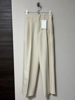 アメリ　新品タグ付き　ストレートパンツのサムネイル