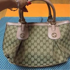 土日限定お値下げ  美品正規品 GUCCIバッグのサムネイル