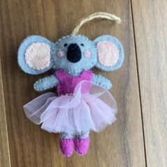 ハンドメイド フェルト コアラ バレリーナ オーナメントのサムネイル