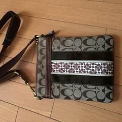 コーチのミニショルダーバッグのサムネイル