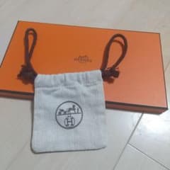 美品 エルメス 巾着と薄型箱２点セットのサムネイル