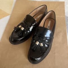 ZARA タッセルローファー　36のサムネイル