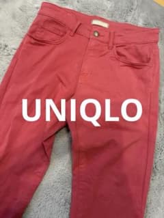 UNIQLOレッドカラーパンツ デニム ジーンズ カジュアルのサムネイル