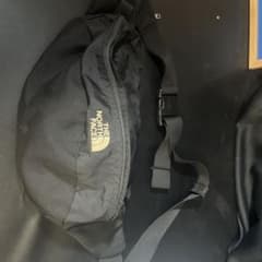 THE NORTH FACE ブラック ショルダーバッグのサムネイル