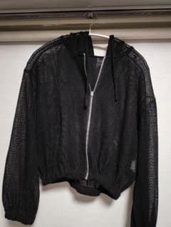 美品〇メッシュパーカー　フード付き パーカーのサムネイル