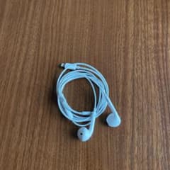 iPhone 純正 イヤホンのサムネイル