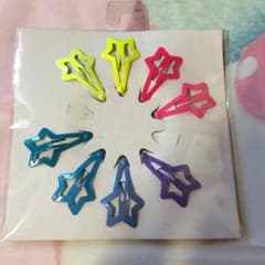 星とハートのピン留めのサムネイル
