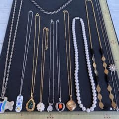 アクセサリーおまとめ まとめ売りアクセサリーQ93☆ネックレス11点 アガタパリ他オークション