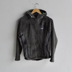 Patagonia R1フリースジャケット フード付きのサムネイル