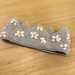 meadow flower クラウン 冠　刺繍　花　ニット　グレー　デイジーのサムネイル