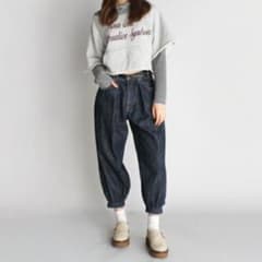 最終値下げ！RNA ニッカーズデニムパンツ  新品タグ付きのサムネイル