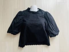 H&M パフスリーブ　2点　お得なトップスのサムネイル