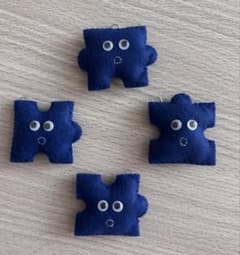 フェルトハンドメイドパズル型お守りのサムネイル